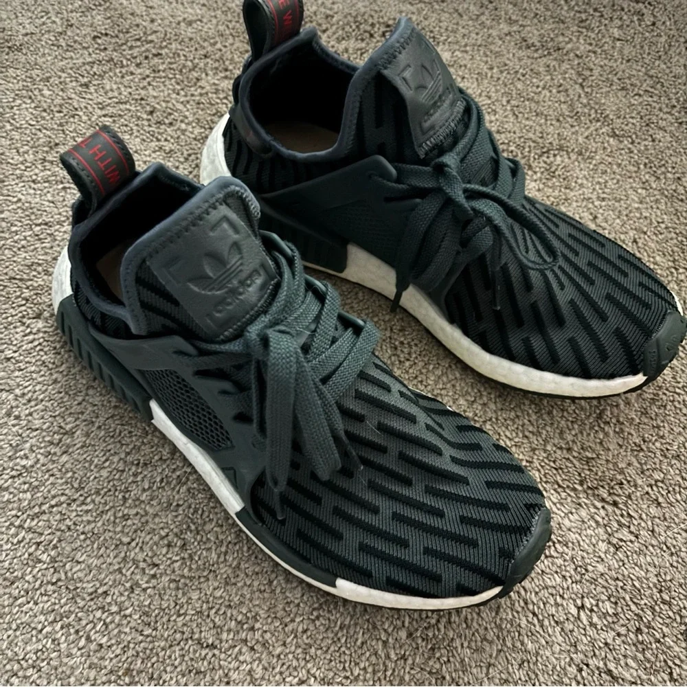 Adidas - Picture 3 of 4